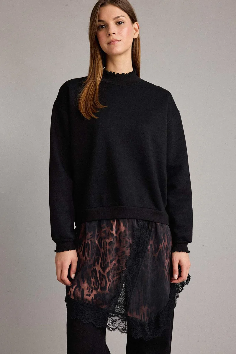 ديفاكتو Leopard Print Crew Neck Sweatshirt