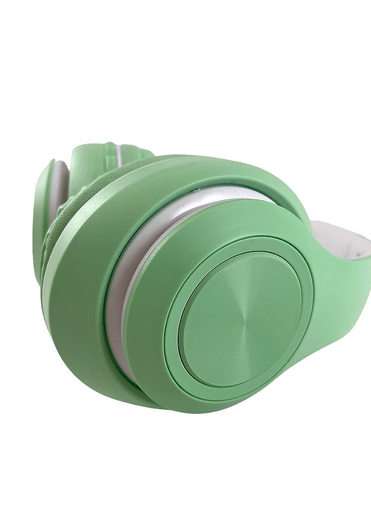 Generic - P39 Wireless Headphones Bluetooth Headphone 4.0 & TF Card Support Stereo Headphones - Image 1