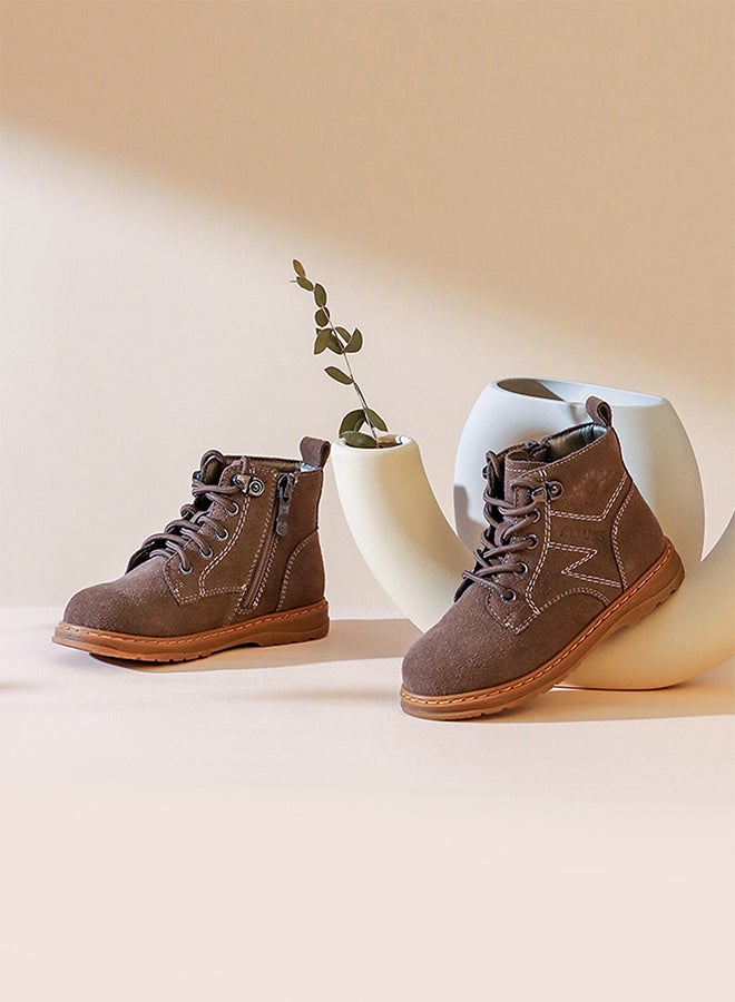 تارانيس حذاء تارانيس بني من جلد الغزال للأطفال - برباط وسحاب جانبي - Image 1