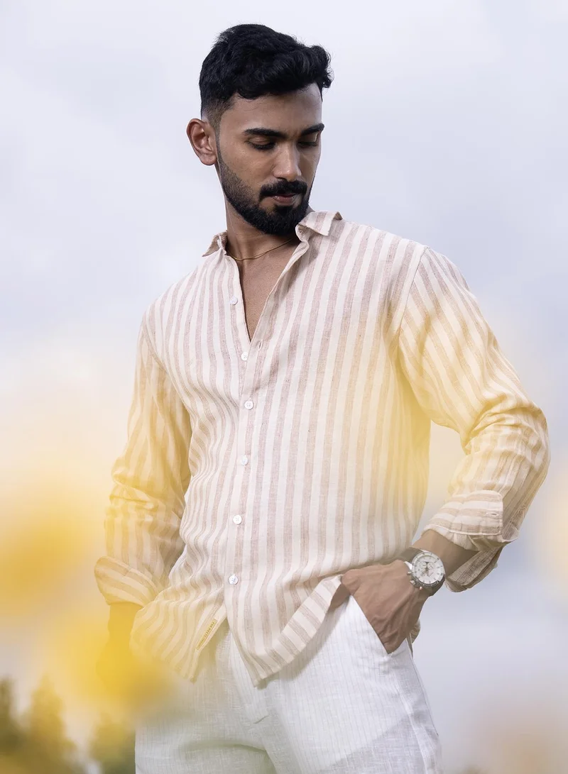 كامبوس سوترا قميص رجالي بني مخطط بياقة عادية وأكمام طويلة