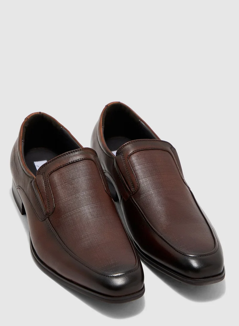 STEVE MADDEN Darius Slip Ons