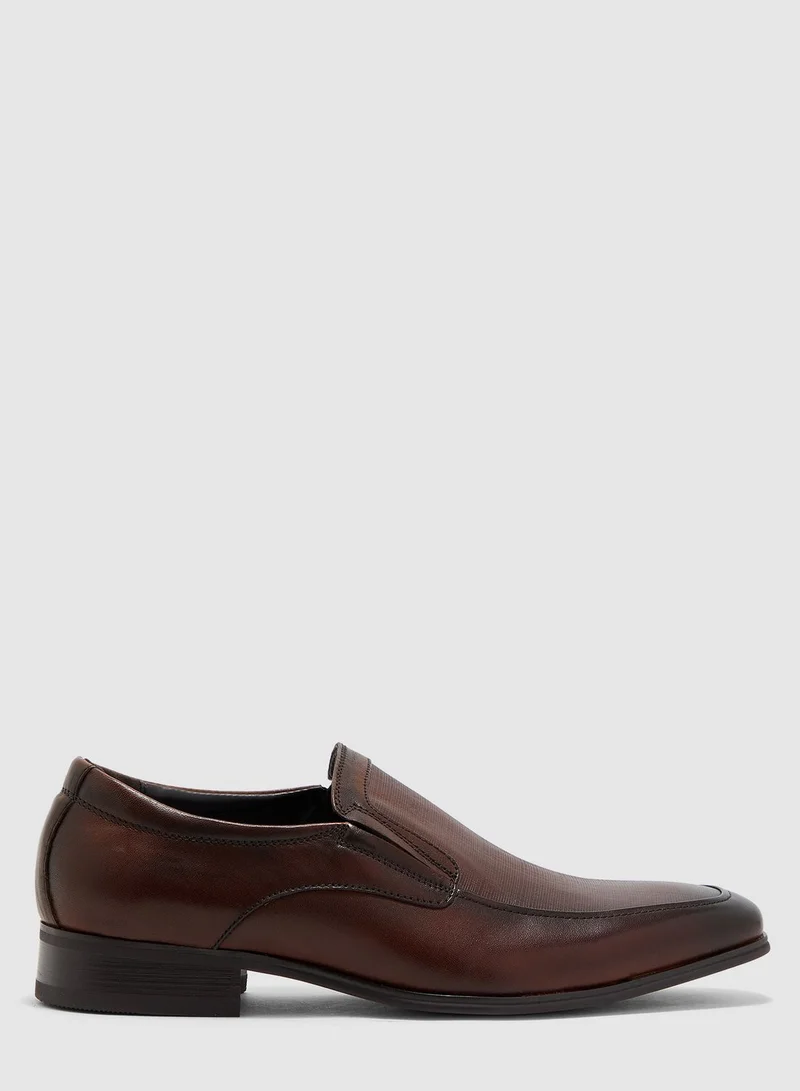 STEVE MADDEN Darius Slip Ons
