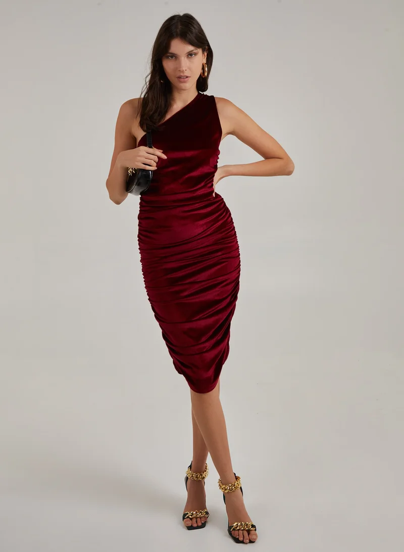 بينك فانيلا Velvet Ruched One Shoulder Midi Dress