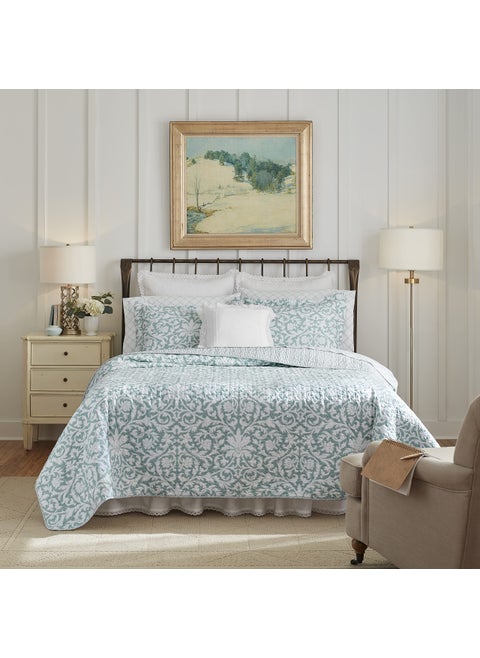 Laura Ashley  Queen Quilt Set Reversible Cotton Bedding with Matching Shams Lightweight Home Decor for All Seasons Mia Blue Queen