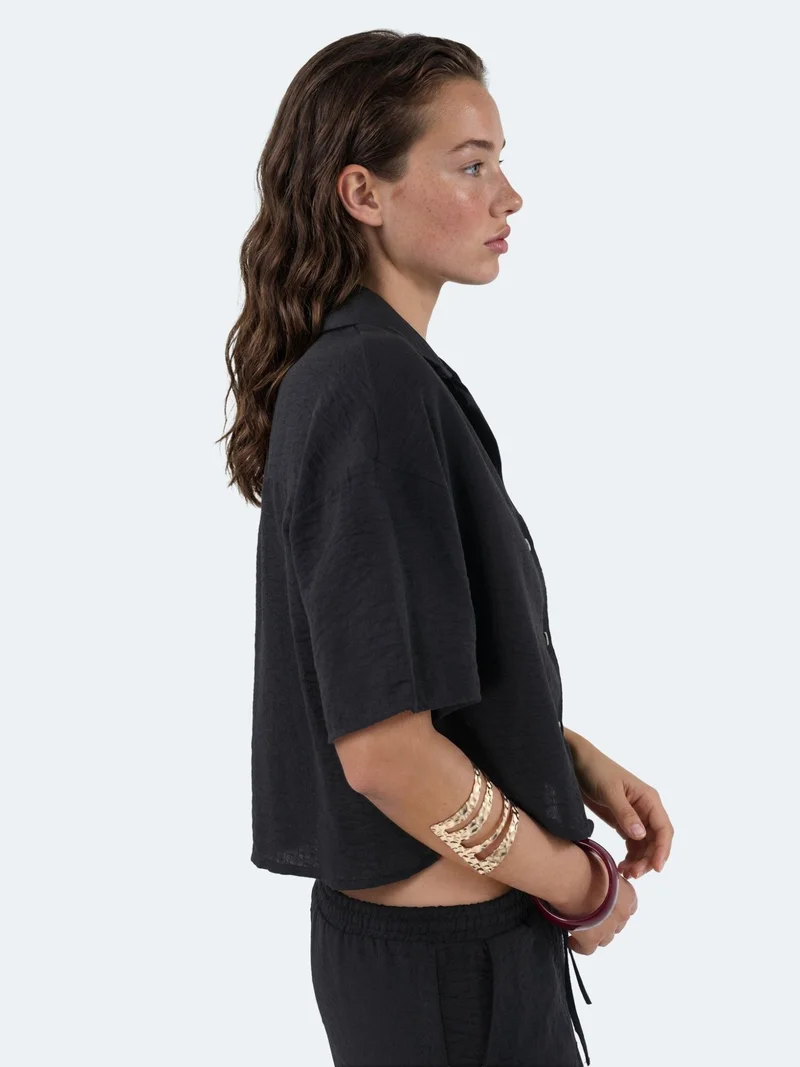 بوسيم BUSEM Textured Crop Shirt with Button Closure