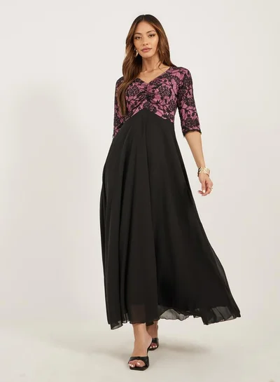 Styli Ruched Detail V-Neck Lace Maxi Dress