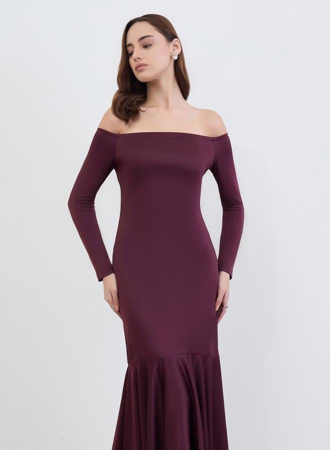 Styli Burgundy Off-Shoulder Mermaid Hem Maxi Dress - Image 3