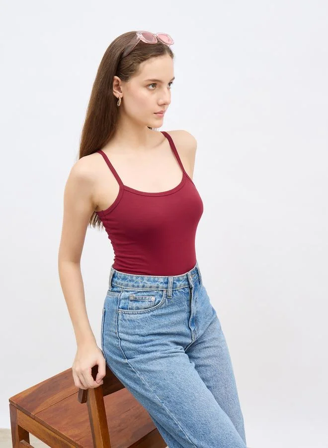 Styli Styli Fitted Solid Scoop Neck Strappy Tank