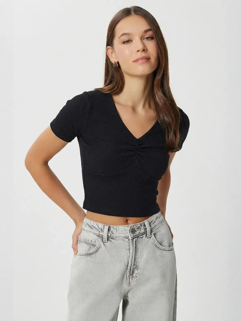 السعادة في إسطنبول ISTANBUL V-neck Ribbed Crop Top