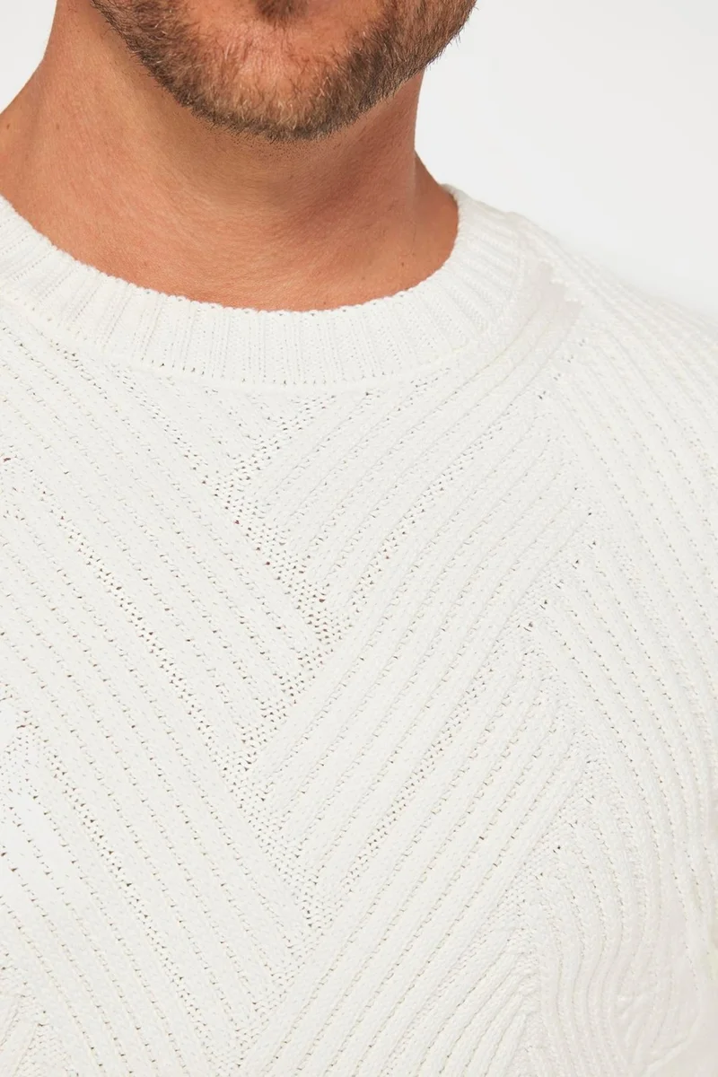 Tudors Crew Neck Patterned Soft Textured Men's White Sweater