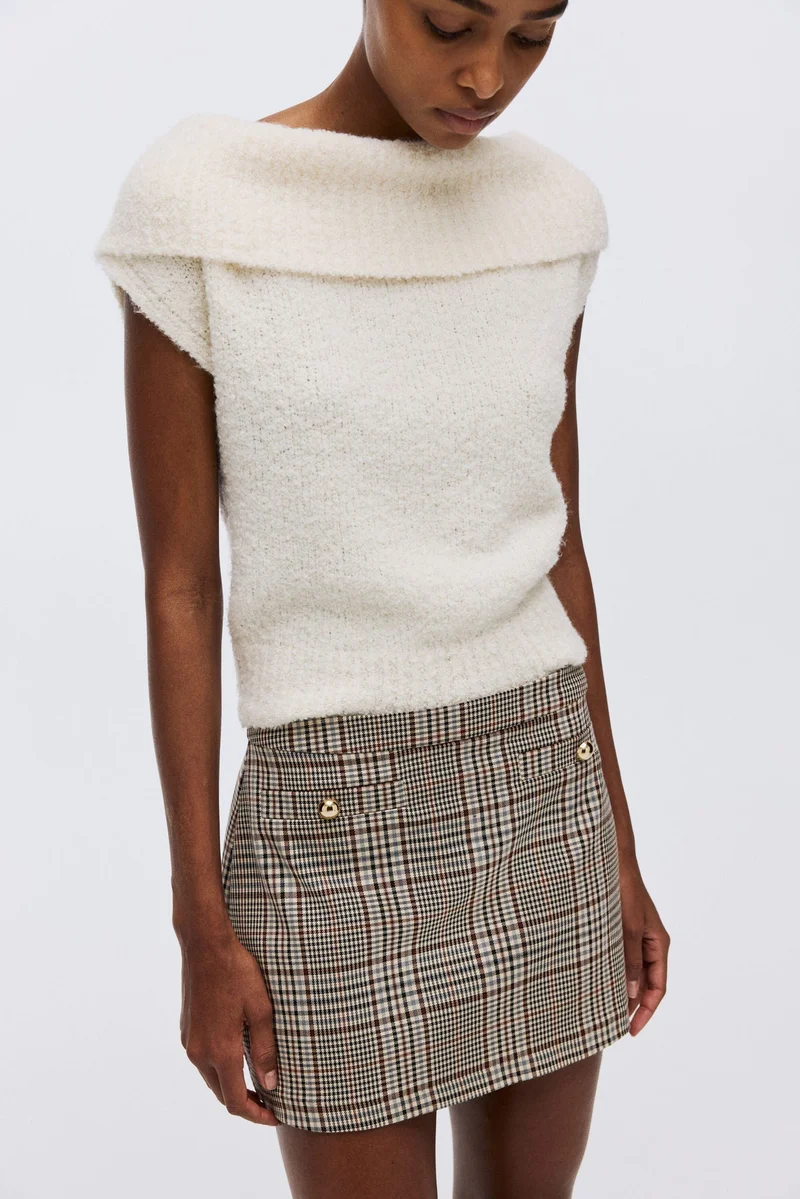 اتش اند ام تنورة بشورت