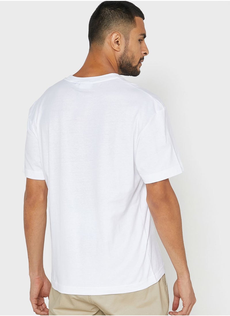 CALVIN KLEIN - Essential Logo T-Shirt - Image 1