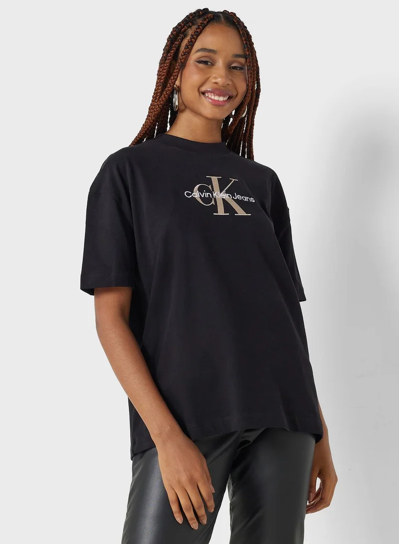 Calvin Klein Jeans Crew Neck Logo T-Shirt