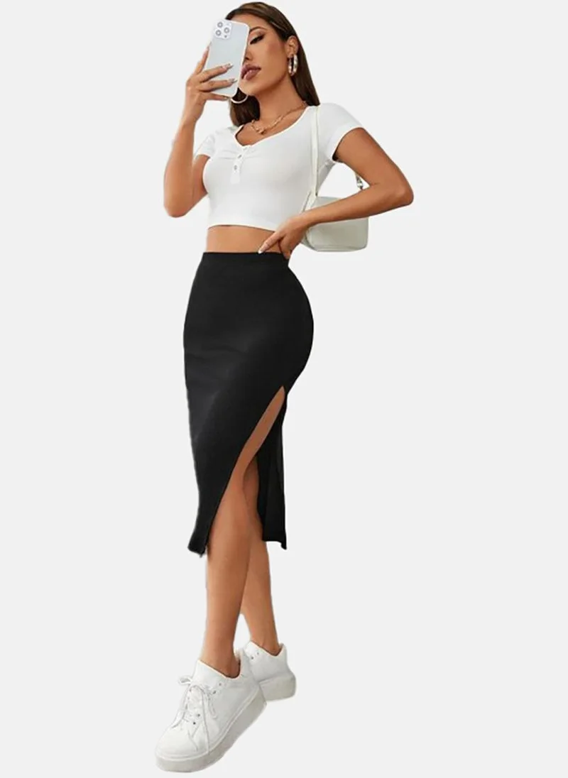 يونيكي Black Solid Slim Fit Midi Skirt