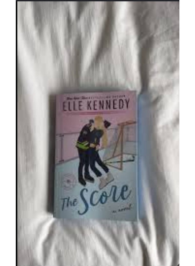The Score (Off-Campus Book 3) by Elle Kennedy - Image 1