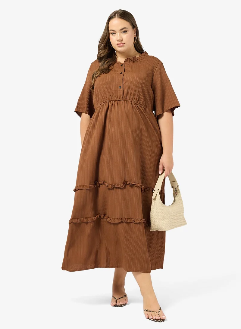 جينجر بلس فستان   بطبقات وأزرار