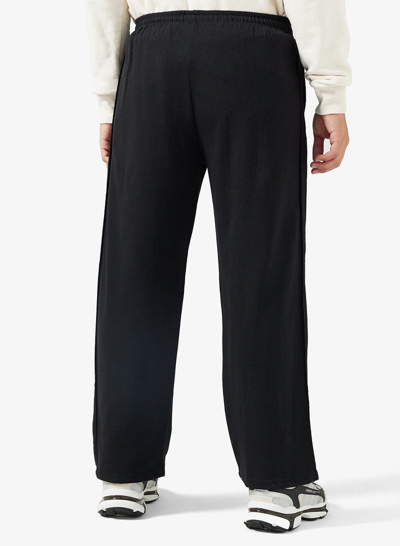 سفنتي فايف بيسيكس بنطلون رياضي بقصة مريحة وفتحة في الحاشية - Image 3