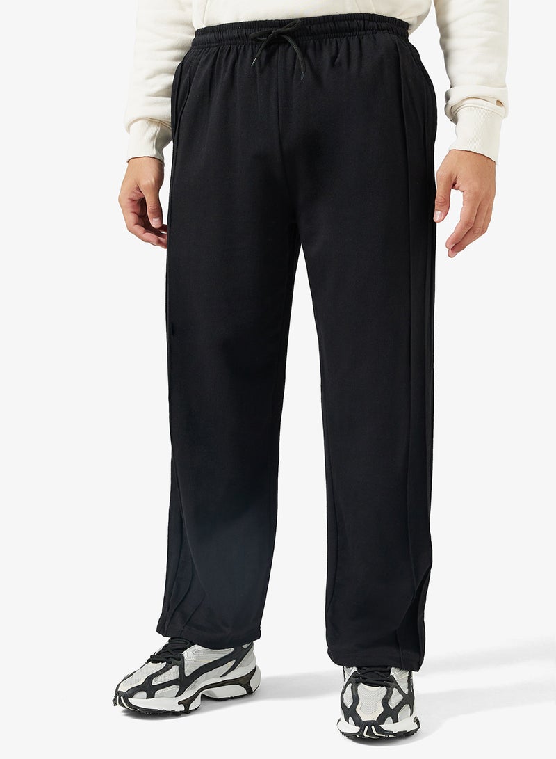 سفنتي فايف بيسيكس بنطلون رياضي بقصة مريحة وفتحة في الحاشية - Image 1