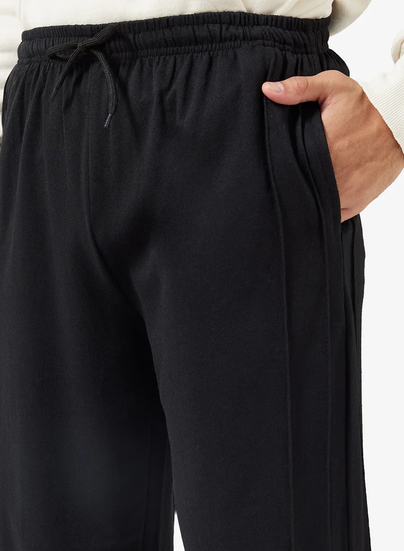 سفنتي فايف بيسيكس بنطلون رياضي بقصة مريحة وفتحة في الحاشية