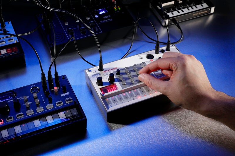 Korg Volca Sample 2 Digital Sample Sequencer Drum Machine w/Pattern Chain Mode and 16-step Sequencer - Image 2