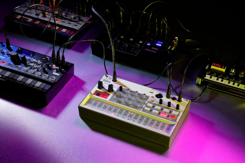 Korg Volca Sample 2 Digital Sample Sequencer Drum Machine w/Pattern Chain Mode and 16-step Sequencer - Image 4