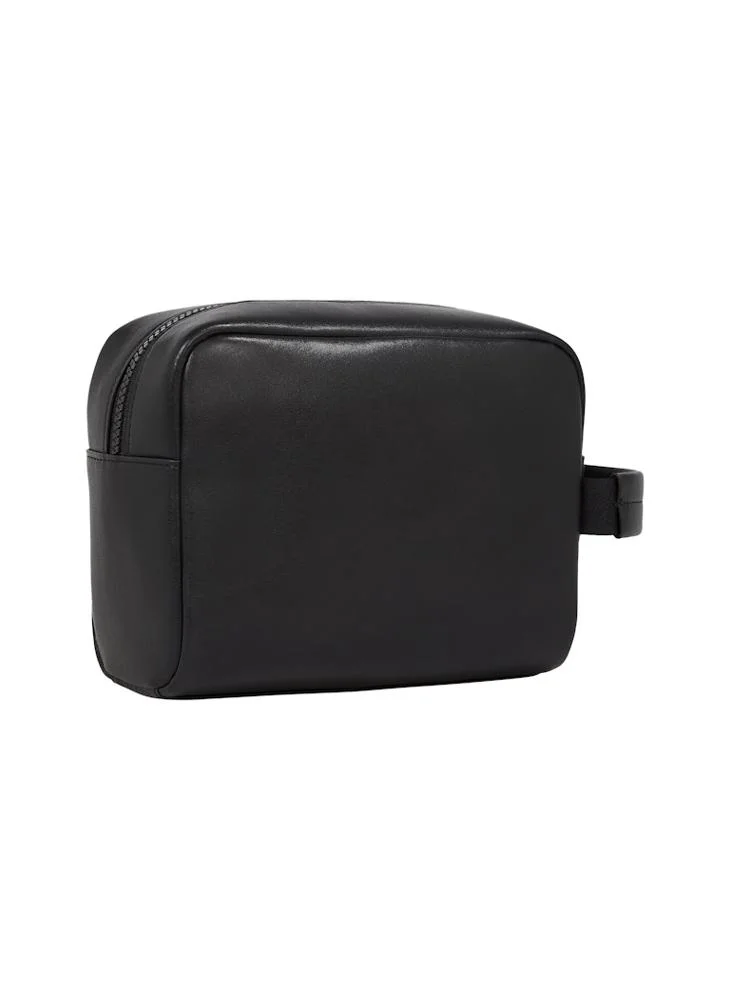 تومي جينز HERITAGE LEATHER WASH BAG
