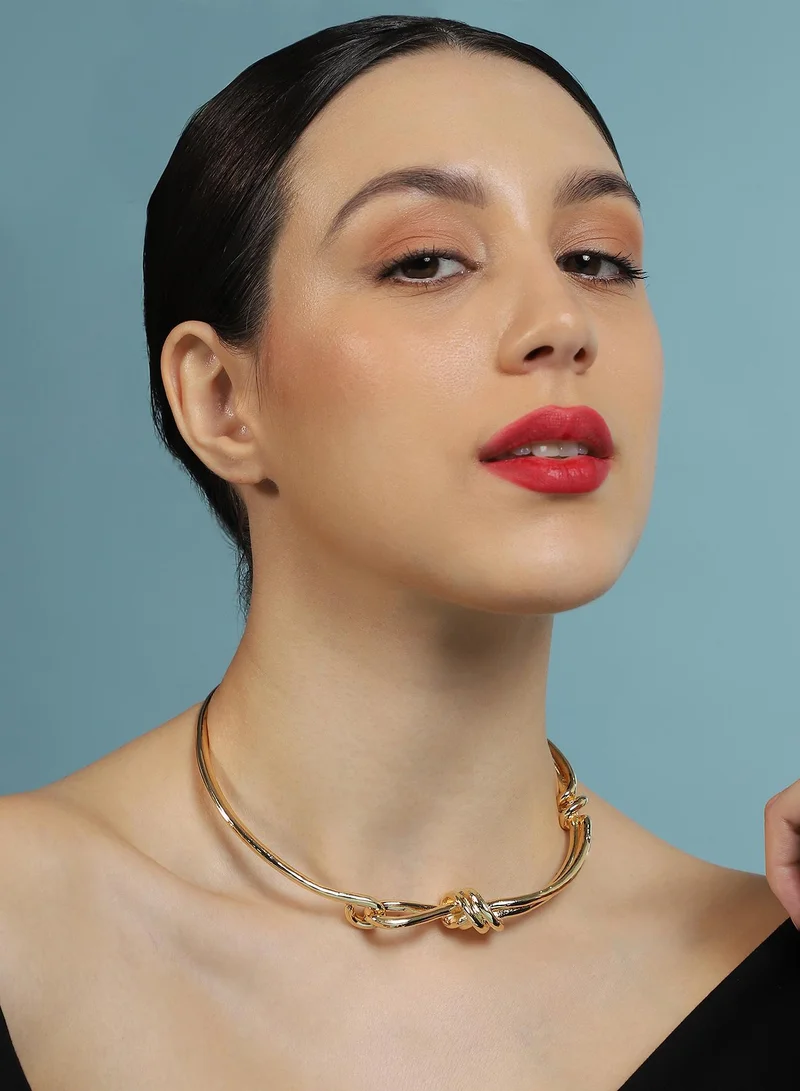 SOHI SOHI Women The Knotted-Bar Collar Necklace | California  Colour | One-Size | Metallic Alloy Material | S-Hook Closure | Necklace For Casual & Evening Wear