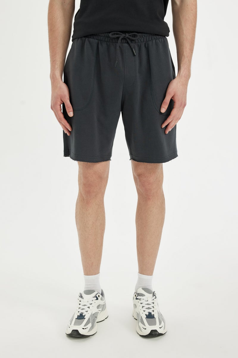 DeFacto Man Slim Fit Thin Sweatshirt Fabric Super Skinny Hem Shorts - Image 3