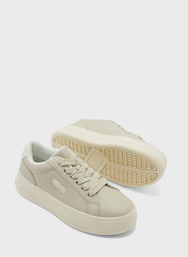 TOMMY JEANS Lace Up Low Top Sneaker