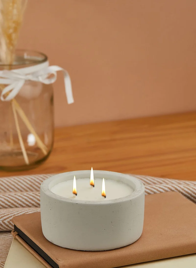 GENTLEMEN'S HARDWARE Concrete Candle Bourbon Cedar 7Oz