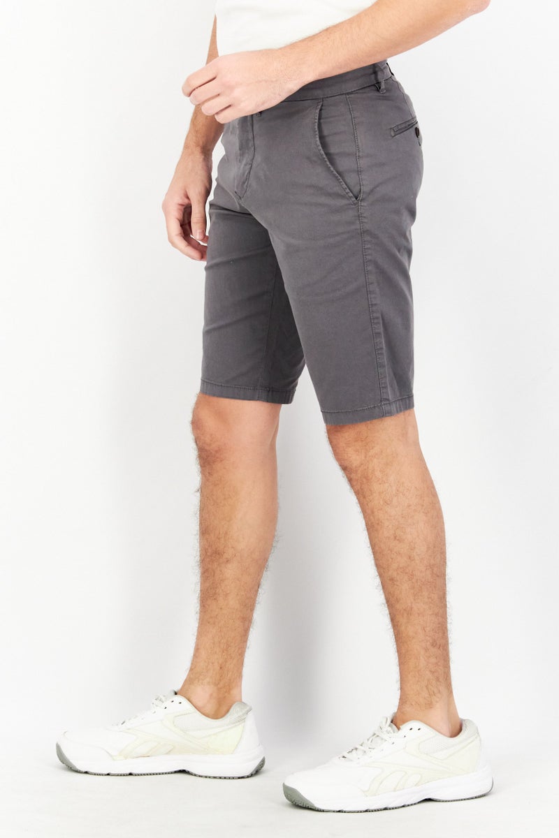 Celio شورتات تشينو للرجال بحلقات حزام، رمادي داكن - Image 4