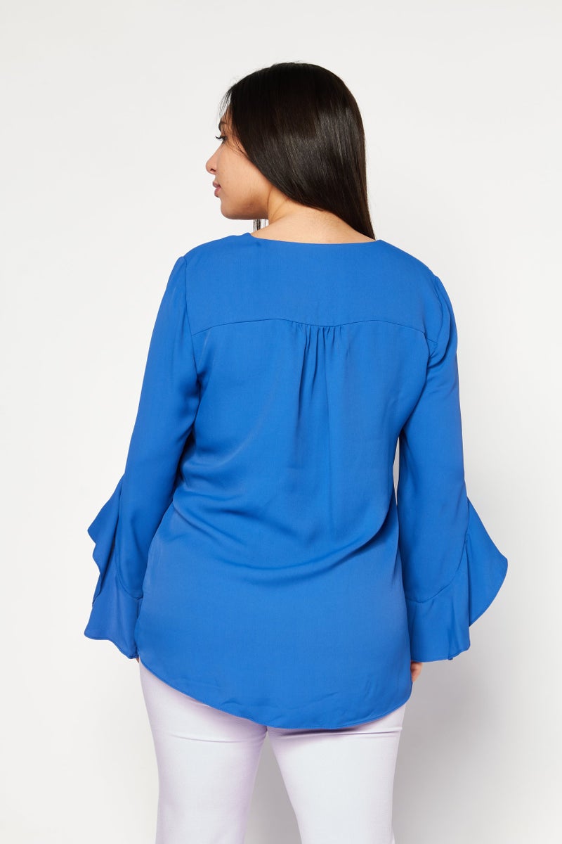 VINCE CAMUTO Women V Neck Flutter Sleeve Solid Top, Blue - Image 3