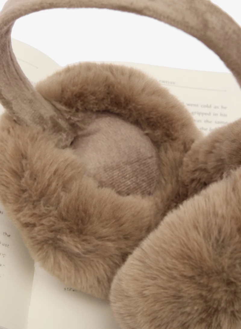 جينجر Faux Fur Ear Muffs