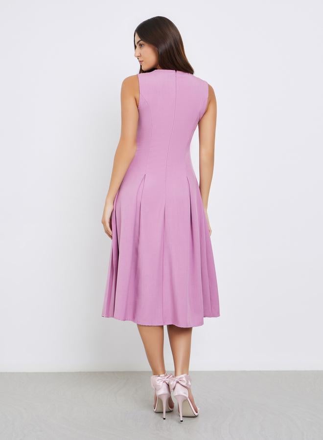 ستايلي فستان ميدي بتفاصيل أزرار بدون أكمام - Image 5