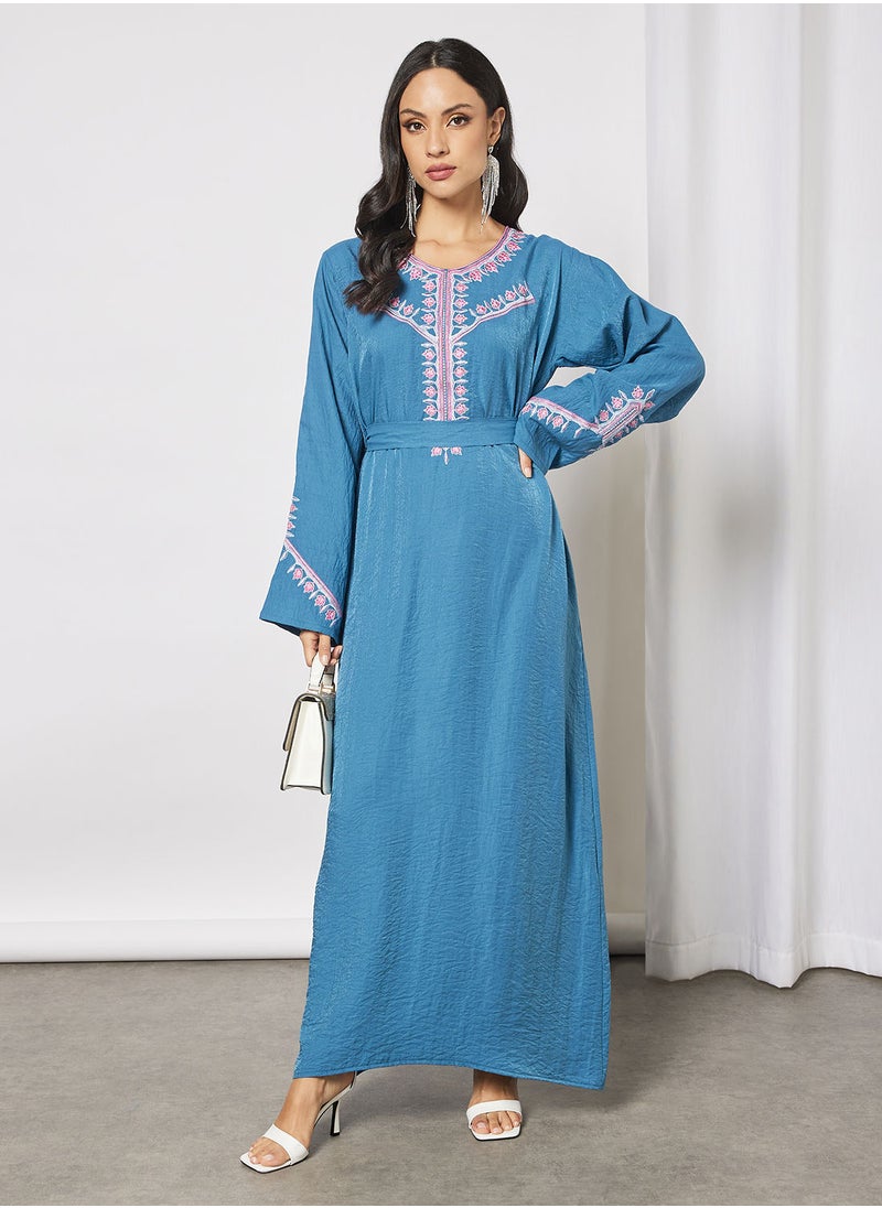 Hayat - Jalabiya With Colored Leaf Embroidery In Front And Arms With Belt - Image 1