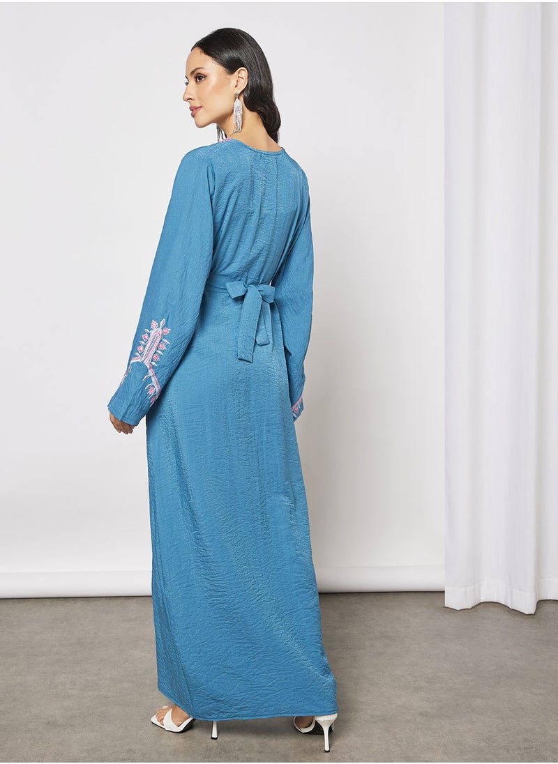 Hayat - Jalabiya With Colored Leaf Embroidery In Front And Arms With Belt - Image 1