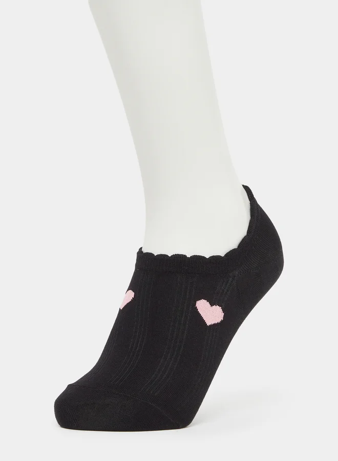 ستايلي مجموعة من 3 جوارب بتفاصيل قلوب