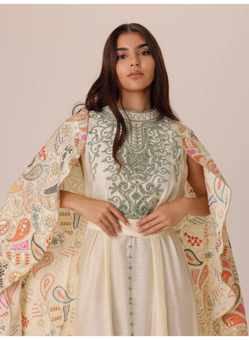 اكسا جلابية فخمة ورود تصميم وشاح IK1043 بيج