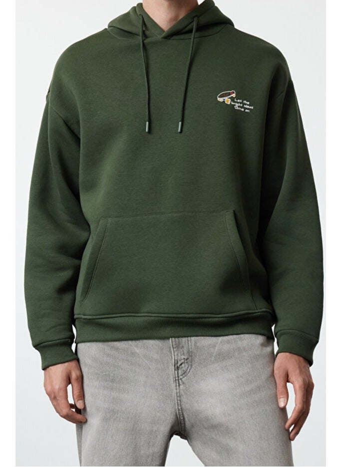 trendyol Khaki Oversize/Wide Cut Embroidered Fleece Inside Hooded Sweatshirt - Image 4