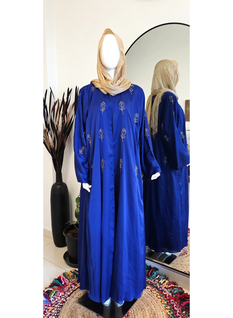 عباية نسائية فاخرة باللون الأزرق الملكي ومطرزة بالورود - زي أنيق ومحتشم للمناسبات - Image 2