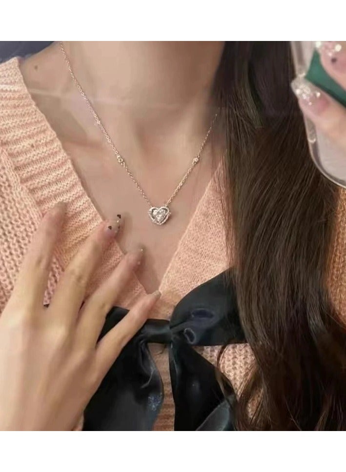 Goolsky قلادة قلب الحماية لها – قلادة رومانسية خالية من الصدأ، هدية فاخرة خفيفة لصديقة، للمواعيد اليومية/الرومانسية - Image 3