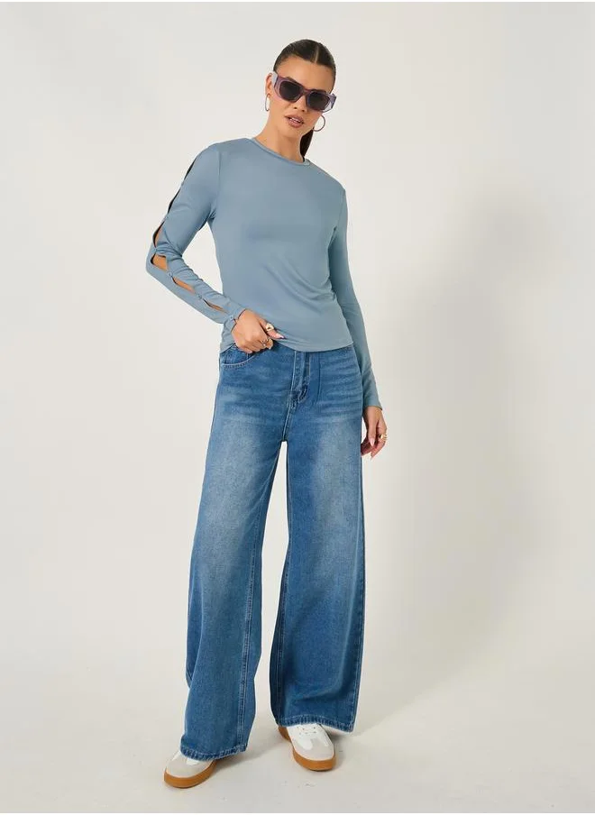 ستايلي Cut-Out Sleeve Button Detail Round Neck T-Shirt