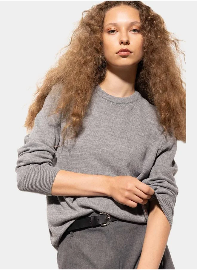 ديفاكتو Plain Crew Neck Regular Fit Knit Sweater by Styli