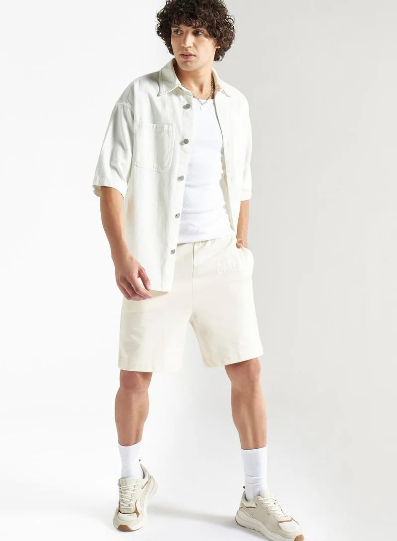 فاف Typography Shorts