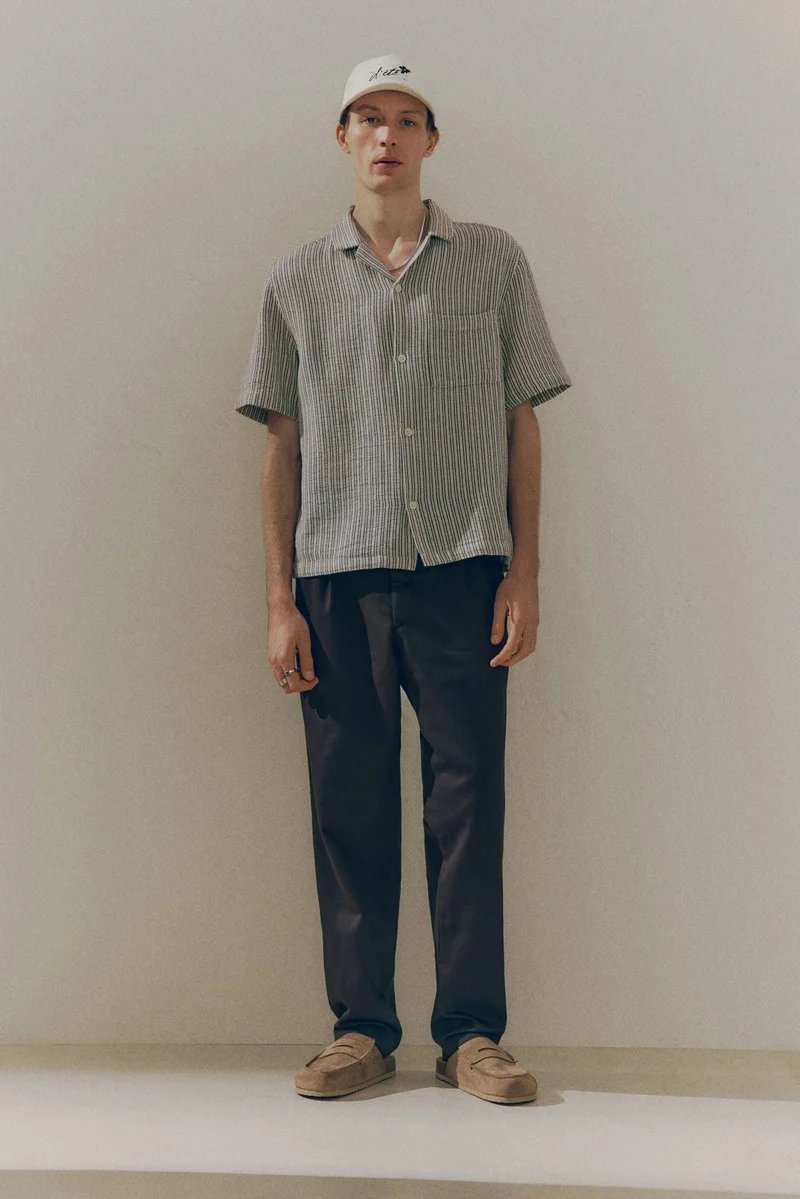 H&M Regular Fit Textured resort shirt