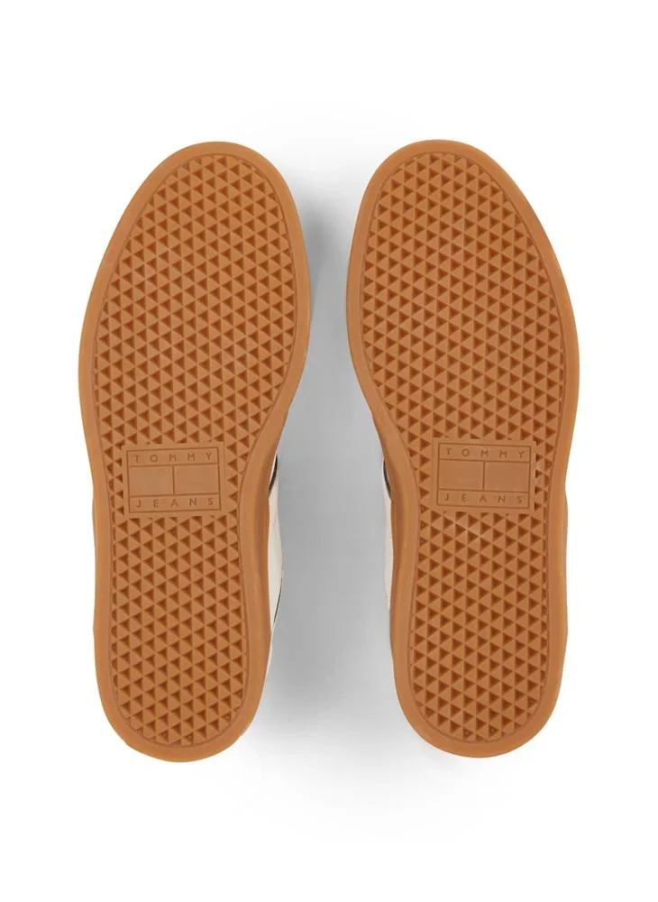 تومي جينز Lace Up Low Top Sneakers
