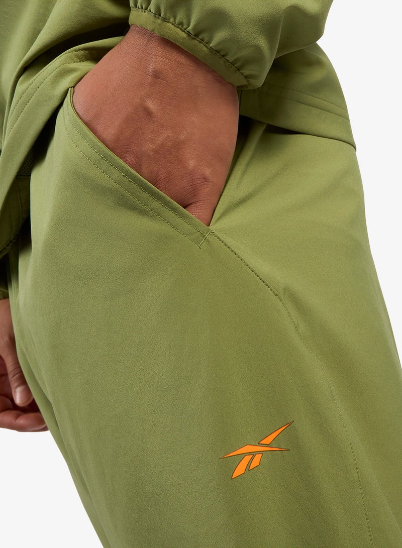 ريبوك بنطلون رياضي منسوج بدون بطانة بتصميم هوية القطار - Image 3