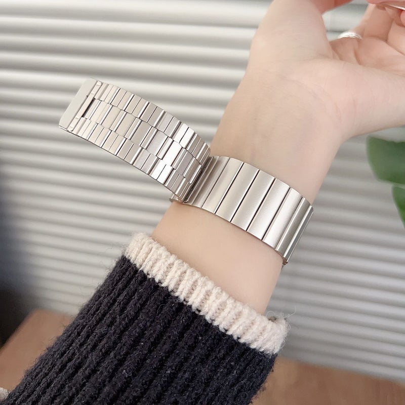Luxury Stainless Steel Bracelet And Case Compatible With Apple Watch 40mm Silvery Tempered Glass Screen Protector Premium Metal Strap With Magnetic Clasp For Iwatch - Image 5