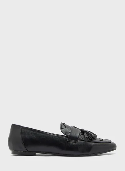 ELLA Weaved Round Toe Tassel Loafer