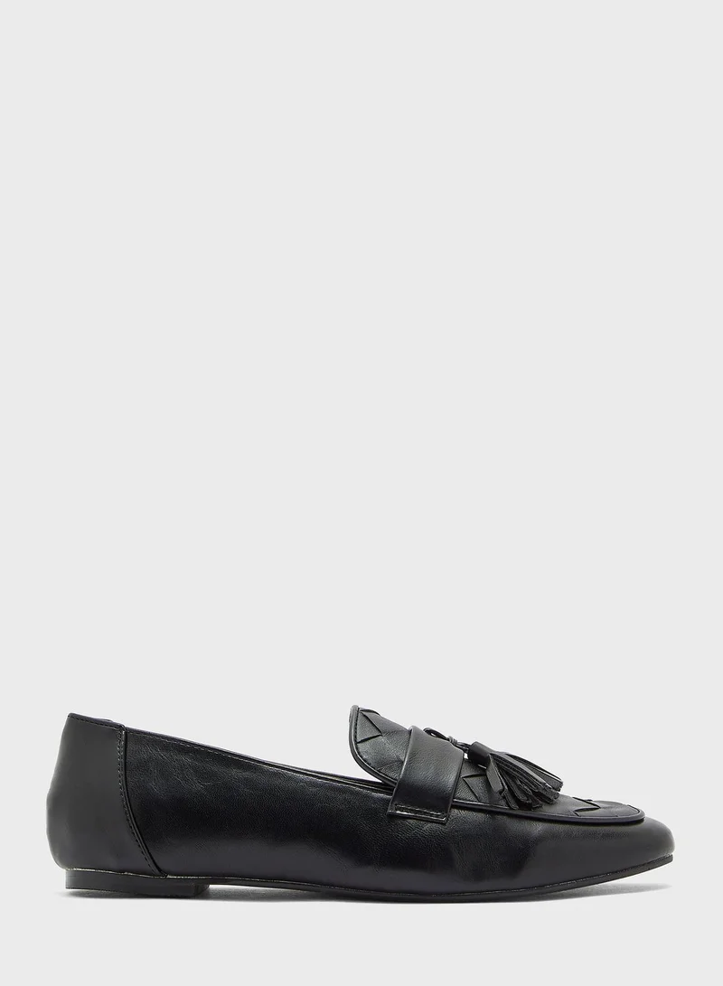 ELLA Weaved Round Toe Tassel Loafer